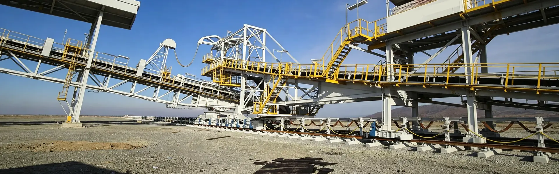 Correa elevadora de goma